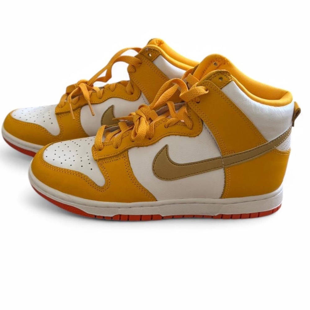 ✰ nike dunk high in university gold/white colorway ✰ - Picture 1 of 7